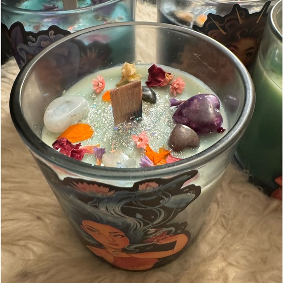 Pisces ♓️ Crystal Candle Zodiac Collection - Picture 4 of 6